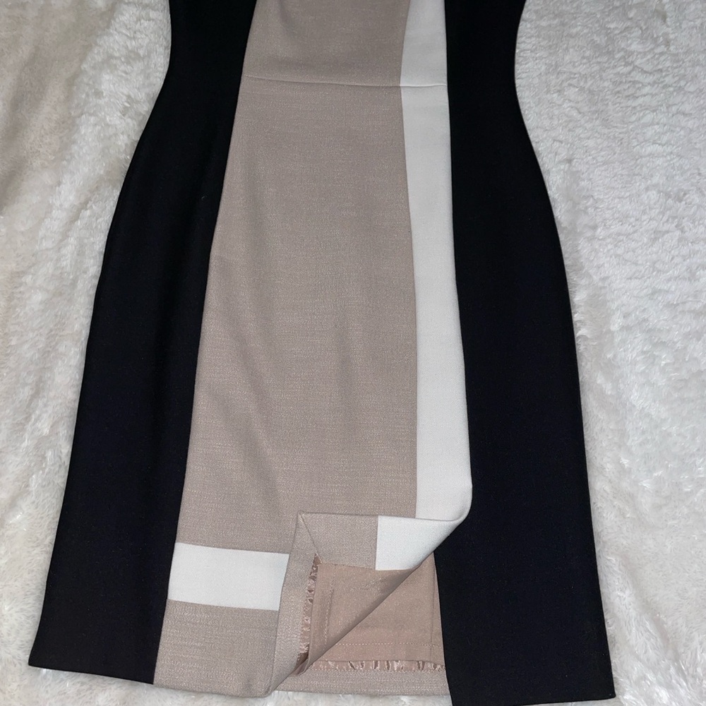 Dress - Picture 3 of 4